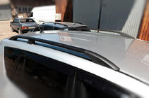 Toyota Rav 4 2006–2013 Melni turku jumta reliņi Īsā bāze, plastmasas kājiņas foto 3