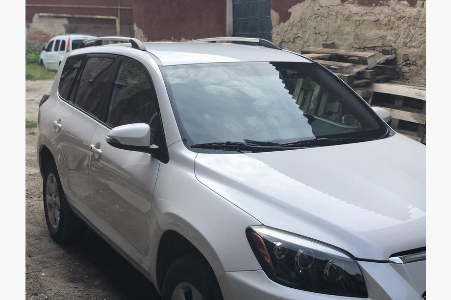 Toyota Rav 4 2006–2013 Hromēti turku jumta reliņi Īsā bāze, plastmasas kājiņas Foto 5