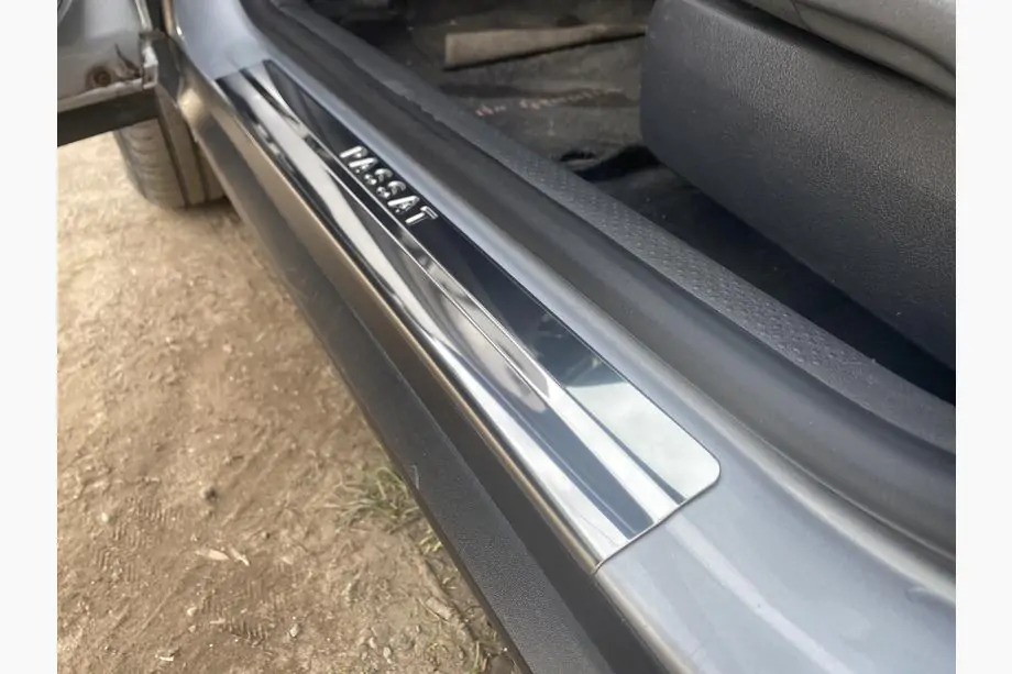 Volkswagen Passat B5 1997–2005 Durvju sliekšņu uzlikas OmsaLine (4 gab., nerūsējošais tērauds) Foto 1