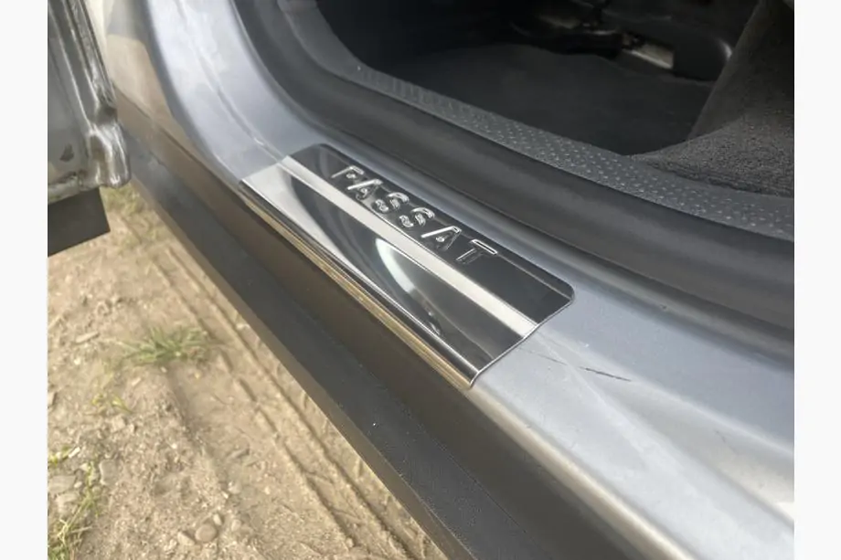 Volkswagen Passat B5 1997–2005 Durvju sliekšņu uzlikas OmsaLine (4 gab., nerūsējošais tērauds) Foto 4
