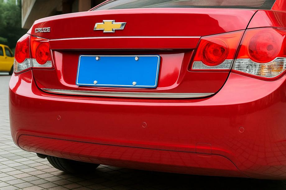 Chevrolet Cruze 2009–2015 Bagāžnieka malas uzlika (nerūsējošais tērauds) HB, Carmos – turku nerūsējošais tērauds Image