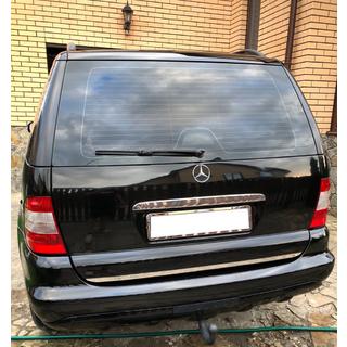Uzlika virs numura zīmes (nerūsējošais tērauds) Mercedes ML W163 1997–2005 foto 1
