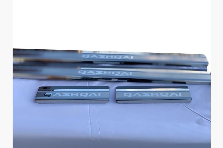 Nissan Qashqai 2014–2021 Sliekšņu uzlikas Nataniko (4 gab., nerūsējošais tērauds) Standarta - Lohmann līmlente, 0,5 mm Image