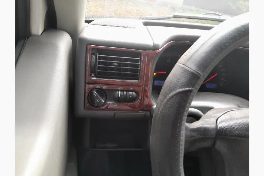 Volkswagen T4 Caravelle/Multivan 1990–2003 Instrumentu paneļa uzlikas (1999-2003) Foto 9