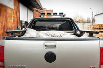 Volkswagen Amarok 2010–2022 Virsbūves loks (melns) 76 mm foto 3