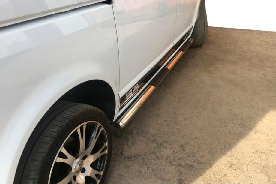 Volkswagen T5 Caravelle 2004–2010 Sānu aizsargcaurules (2 gab., nerūsējošais tērauds) 60 mm, īsā riteņu bāze Foto 11