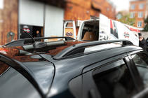 Nissan Juke 2010–2019 Jumta reliņi Skyport (melni) foto 3