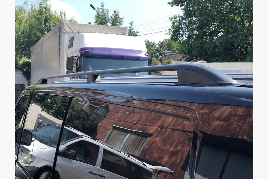 Volkswagen T5 Transporter 2003–2010 Jumta reliņi Skyport (melni) Garā riteņu bāze Foto 4