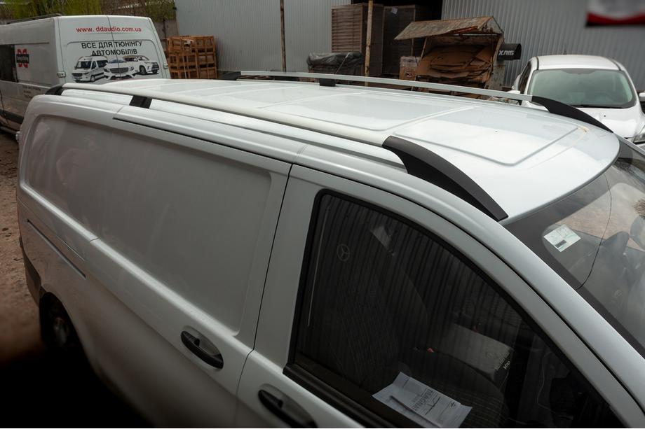 Mercedes Vito/V klase W447 2014– Jumta reliņi ELITE hromēti (plastmasas kāja) Īsā bāze (Short, Compact) Image