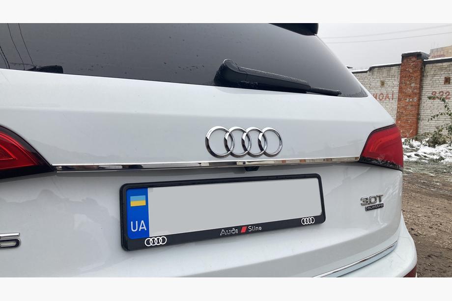 Audi Q5 2008–2017 Hroma līste virs numura zīmes (nerūsējošais tērauds) Image