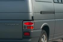 Volkswagen T4 Transporter 1990–2003 Aizmugurējo lukturu uzlikas (2 gab., nerūsējošais tērauds) OmsaLIne - itāļu nerūsējošais tērauds foto 4