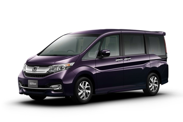 Honda plāno atjaunināt minivenu Step WGN