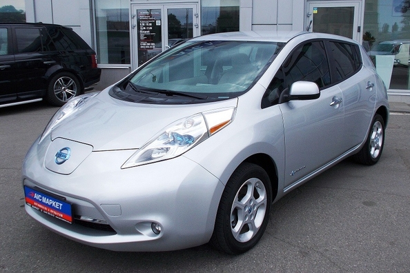 «АІС» sāk importēt uz Ukrainu Nissan Leaf elektroauto no ASV