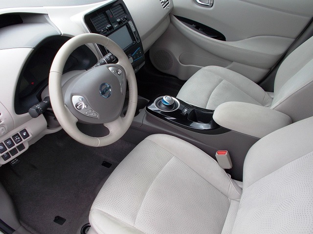 «АІС» sāk importēt uz Ukrainu Nissan Leaf elektroauto no ASV