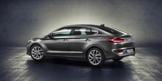 Hyundai prezentē divus jaunus i30 saimes modeļus