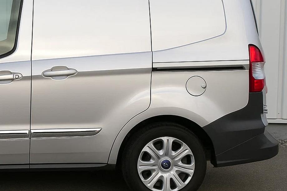 Ford Courier 2014–2023 Bīdāmo durvju līstes (2 gab., nerūsējošais tērauds) Image