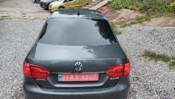 Volkswagen Jetta 2011–2018 Numura zīmes augšējā līste OmsaLine (nerūsējošais tērauds) foto 3