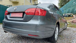 Volkswagen Jetta 2011–2018 Numura zīmes augšējā līste OmsaLine (nerūsējošais tērauds) foto 2