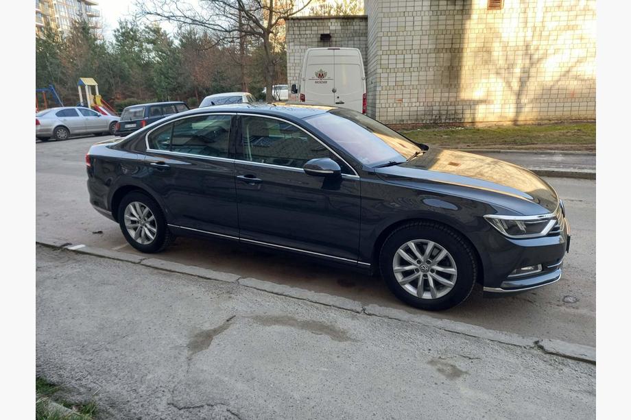 Volkswagen Passat B8 2015–2023 Durvju moldingi SD/SW (8 gab., nerūsējošais tērauds) Image