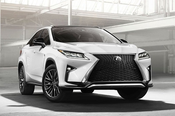 Lexus RX F Sport krosovera apskats