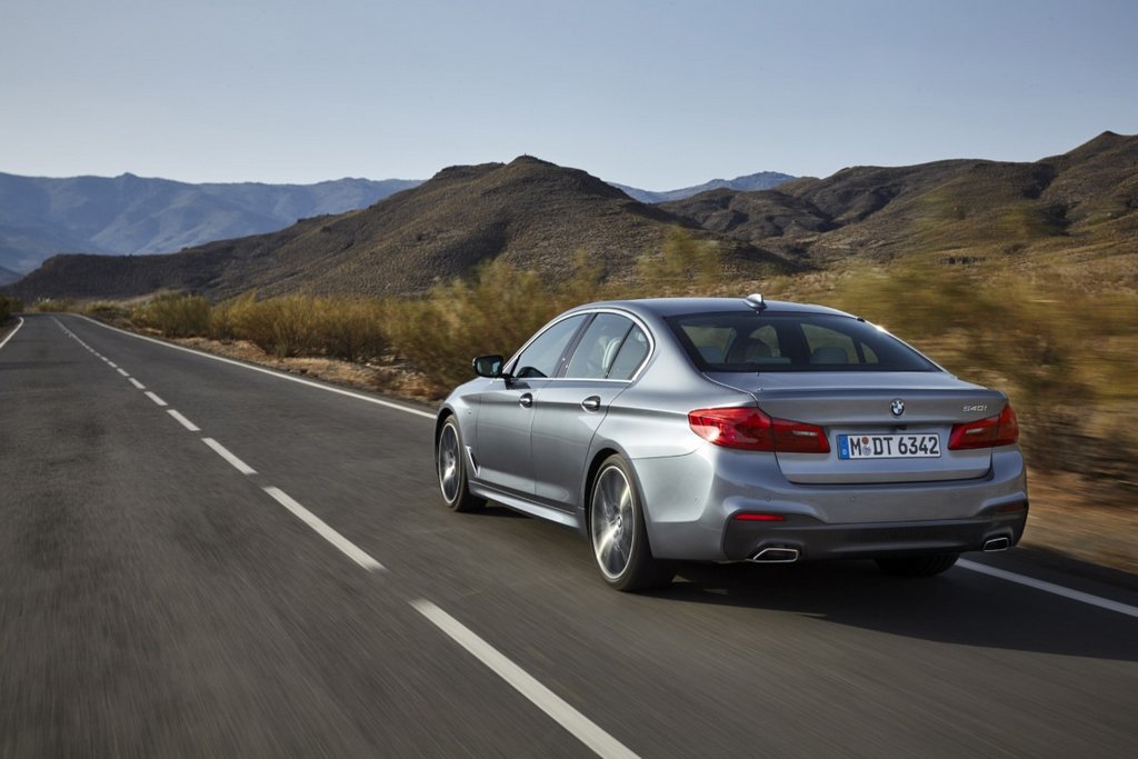 BMW 540i 2017. gada modeļa apskats