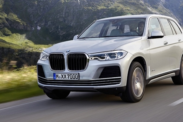 BMW X7 flagmaņa krosovers tiks prezentēts rudenī