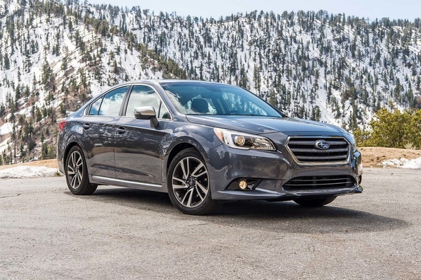 Atjauninātā Subaru Legacy apskats
