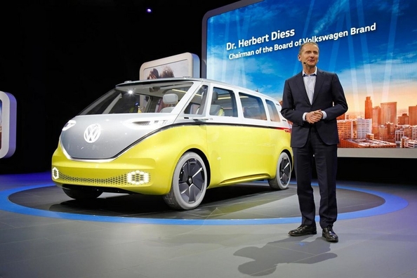 Volkswagen vadītājs baidās no konkurences ar Tesla