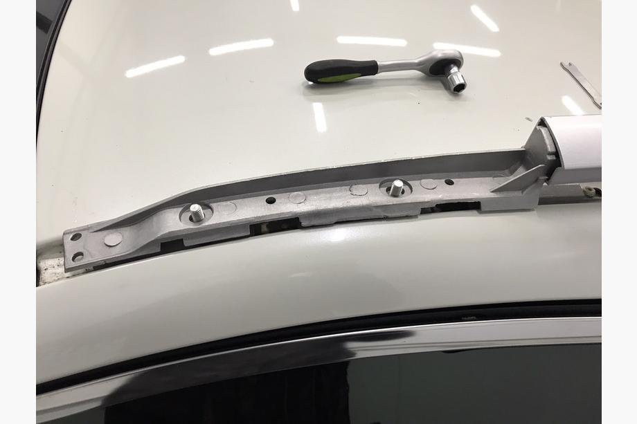 Nissan Qashqai 2014–2021 Oriģinālie jumta relingi Foto 11