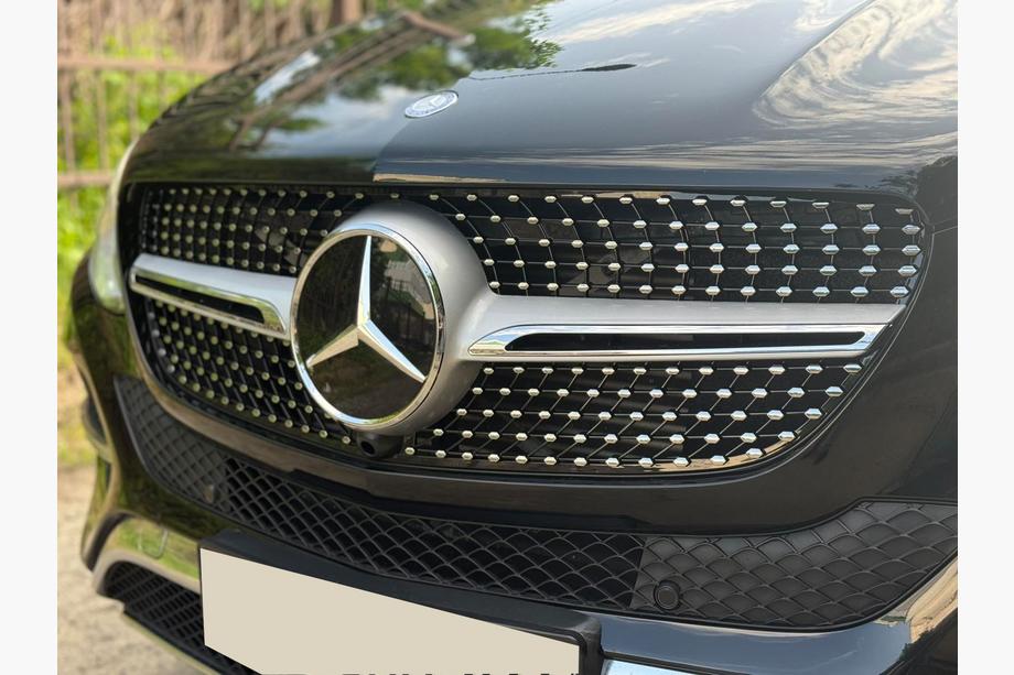 Mercedes GLE/ML сlass W166 2011–2018 Tūninga priekšējais režģis Diamond (GLE) Image