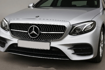 Mercedes E-klase W213 2016–2023 Priekšējā reste Diamond Black (Avantgarde/AMG-Line/E43 AMG/E53 AMG 2016-2020) foto 1