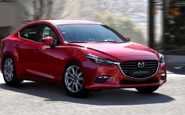 Atjauninātās Mazda 3 apskats