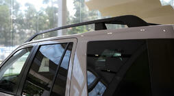 Land Rover Freelander II 2006–2014 Oriģinālie jumta reliņi (2 gab.) foto 3