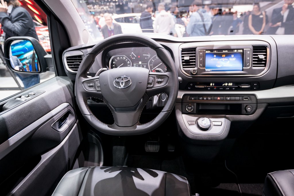 Toyota Verso Proace apskats
