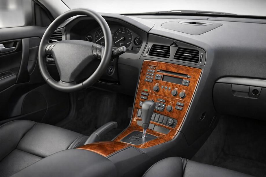 Volvo S60 2000–2009 Instrumentu paneļa uzlikas (2000-2005) Image