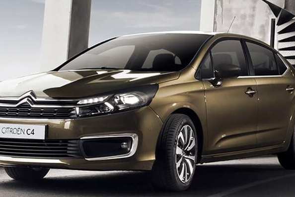 Atjauninātā Citroen C4 apskats