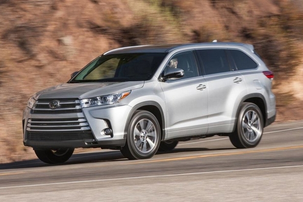 Toyota Highlander 2017 modeļa gada apskats