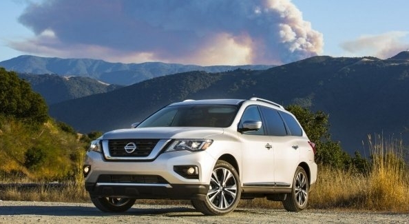 Nissan pilnveidoja Pathfinder modeli