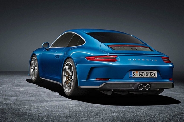 Porsche prezentēja īpašu 911 GT3 Touring Package versiju Foto 4