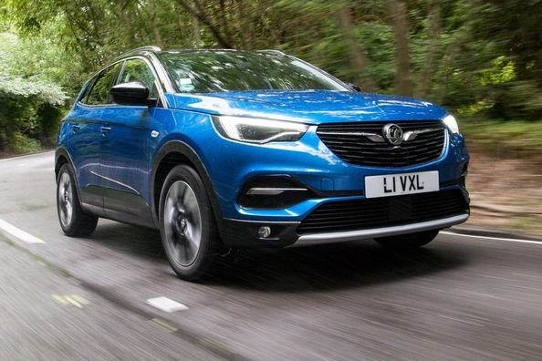 Vauxhall laidīs klajā jauno krosoveru Grandland X Sport
