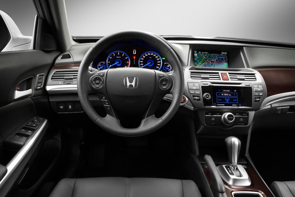 Honda Crosstour 2017 modeļa gada apskats