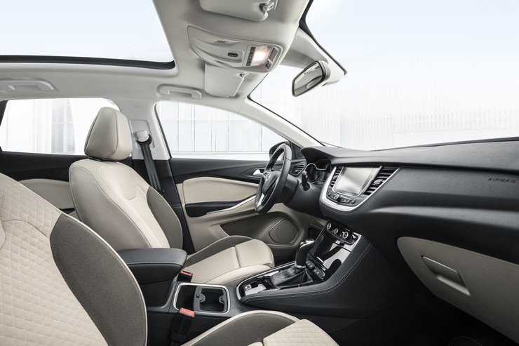 Jaunā krosovera Opel Grandland X apskats