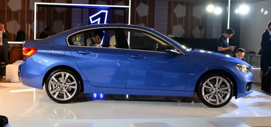 Bavārijas tradīcijas BMW 1-Series sedanā
