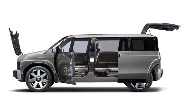 Toyota prezentēja SUV un furgona hibrīdu Foto 2