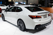 Atjauninātais premium sedans Acura TLX foto 3