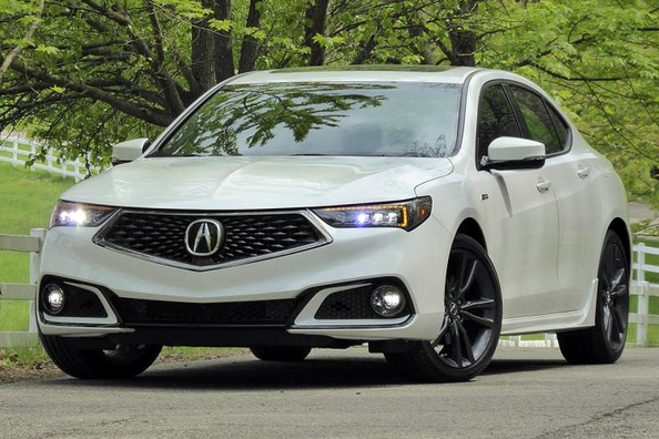 Atjauninātais premium sedans Acura TLX
