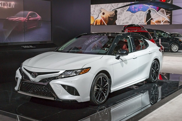 Toyota Camry 2018 modeļa gada apskats