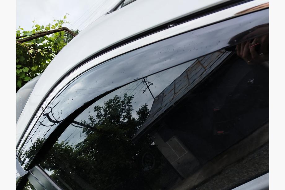 Kia Sportage 2004–2010 Logu vēja deflektori ar hromētu līsti (4 gab., Niken) Foto 8