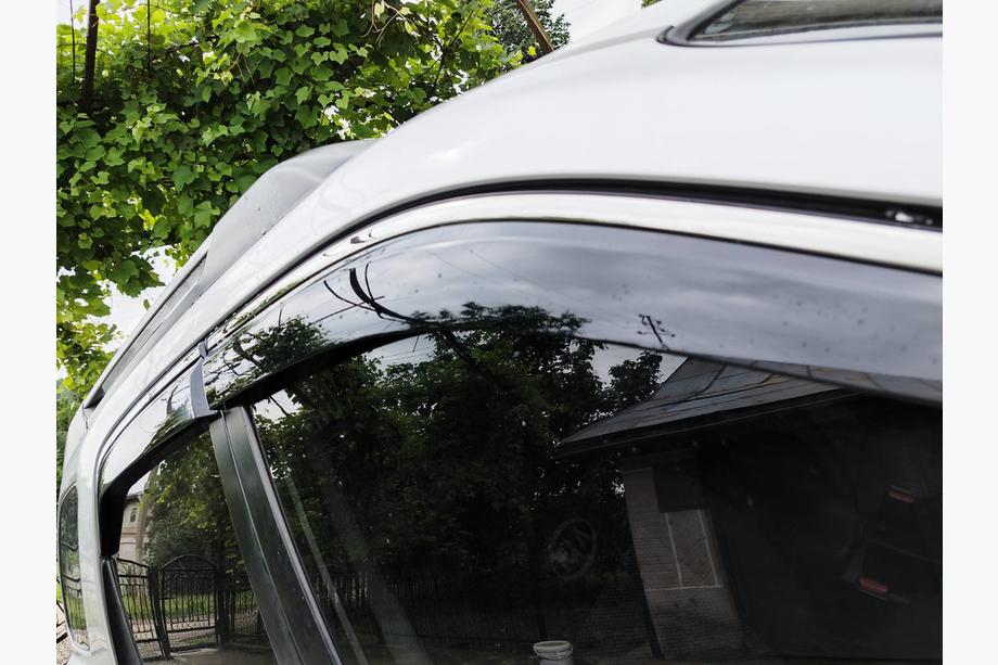 Kia Sportage 2004–2010 Logu vēja deflektori ar hromētu līsti (4 gab., Niken) Foto 7