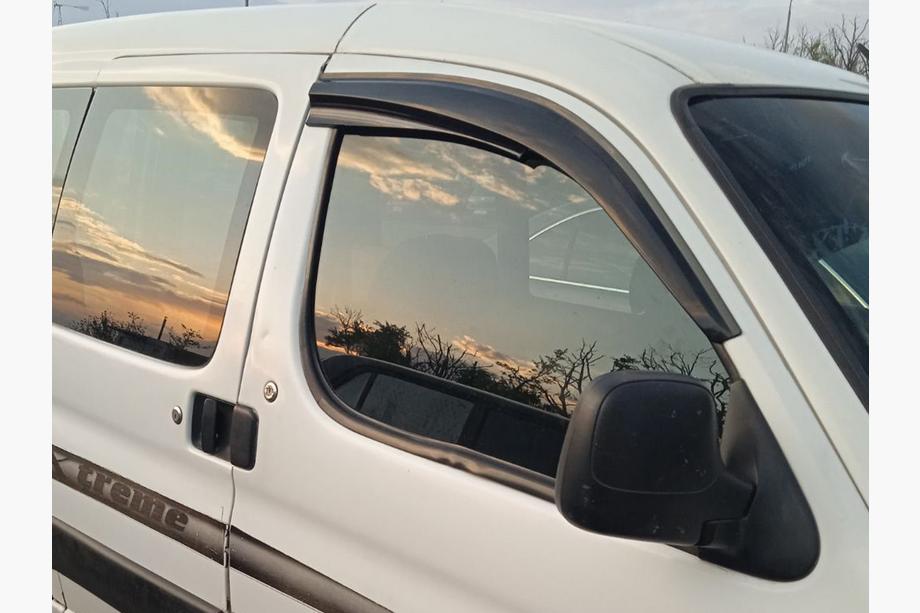 Citroen Berlingo 1996–2008 Logu vēja deflektori (2 gab., Sunplex Sport) Image